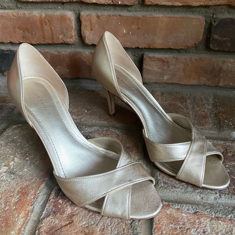 Ann Taylor Gold Peep Toe Heels